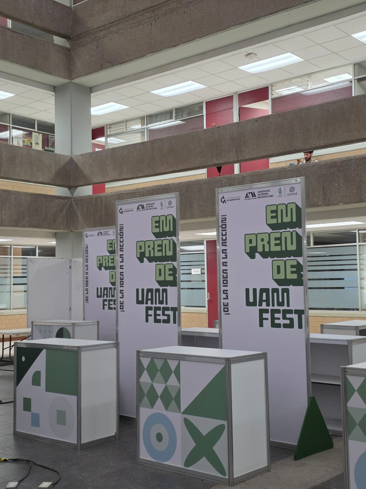 Exposiciones 18